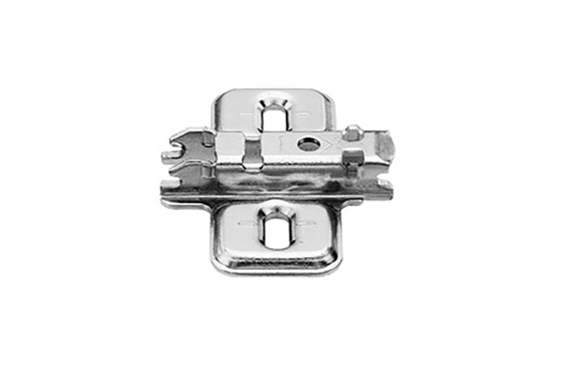 Blum mounting plates for hinges